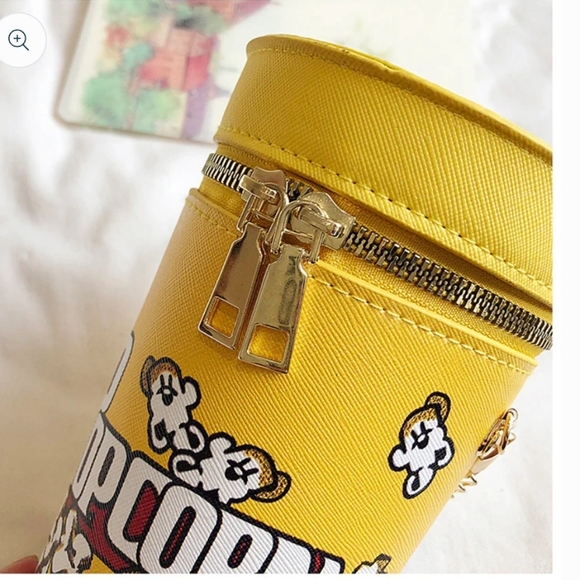 NIP Women's Popcorn Crossbody Cylindrical Bag With Gold toned chain - Picture 4 of 5